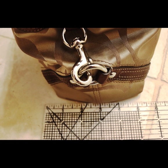 COACH Shoulder Satchel - Picture 7 of 8